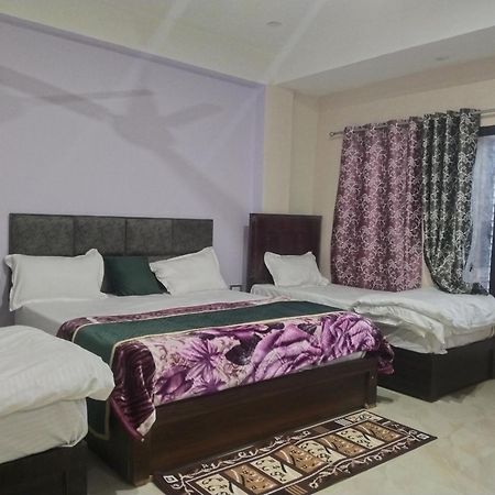 Hotel Dixit Residency Vrindāvan Exterior foto