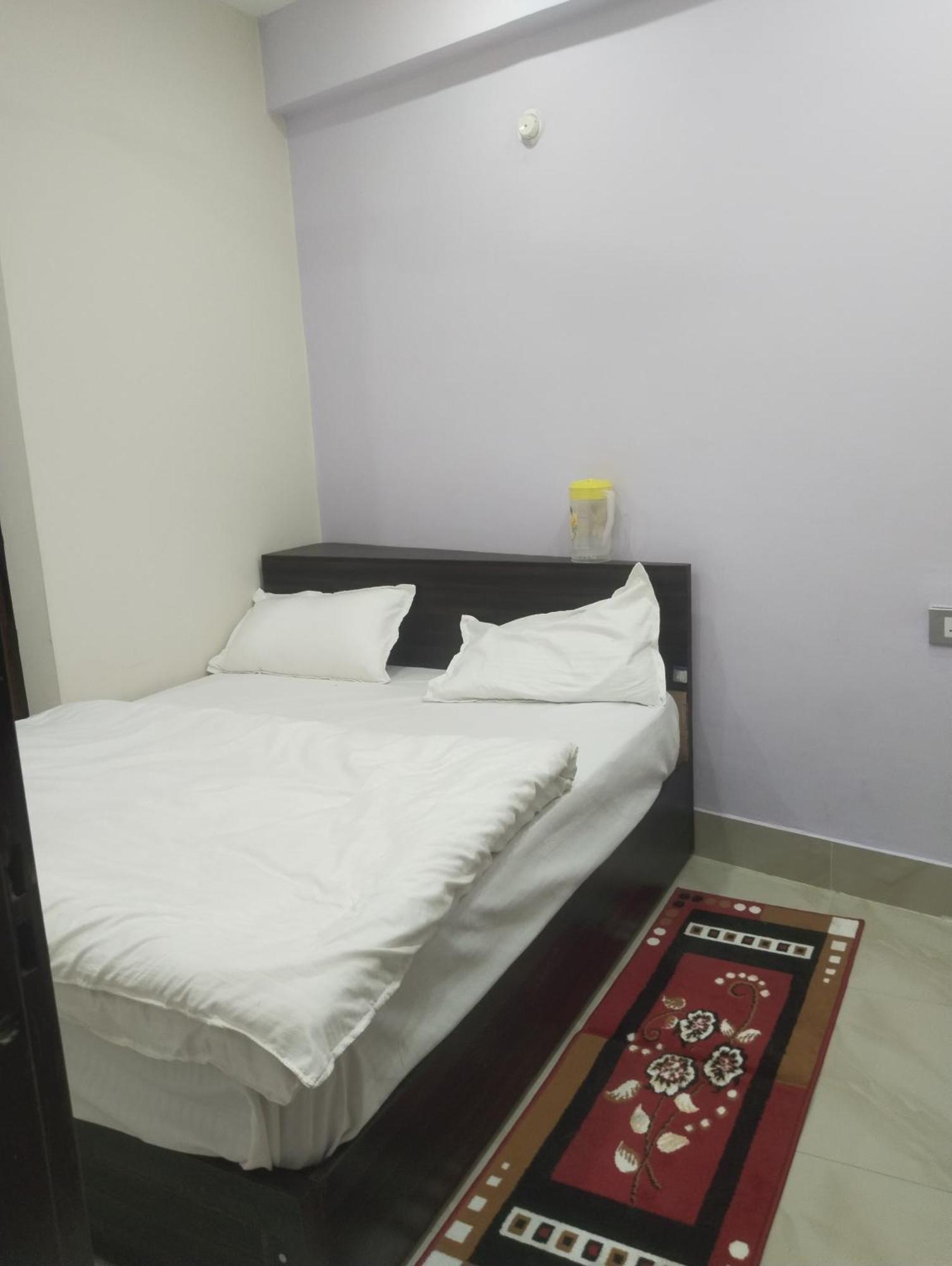 Hotel Dixit Residency Vrindāvan Exterior foto