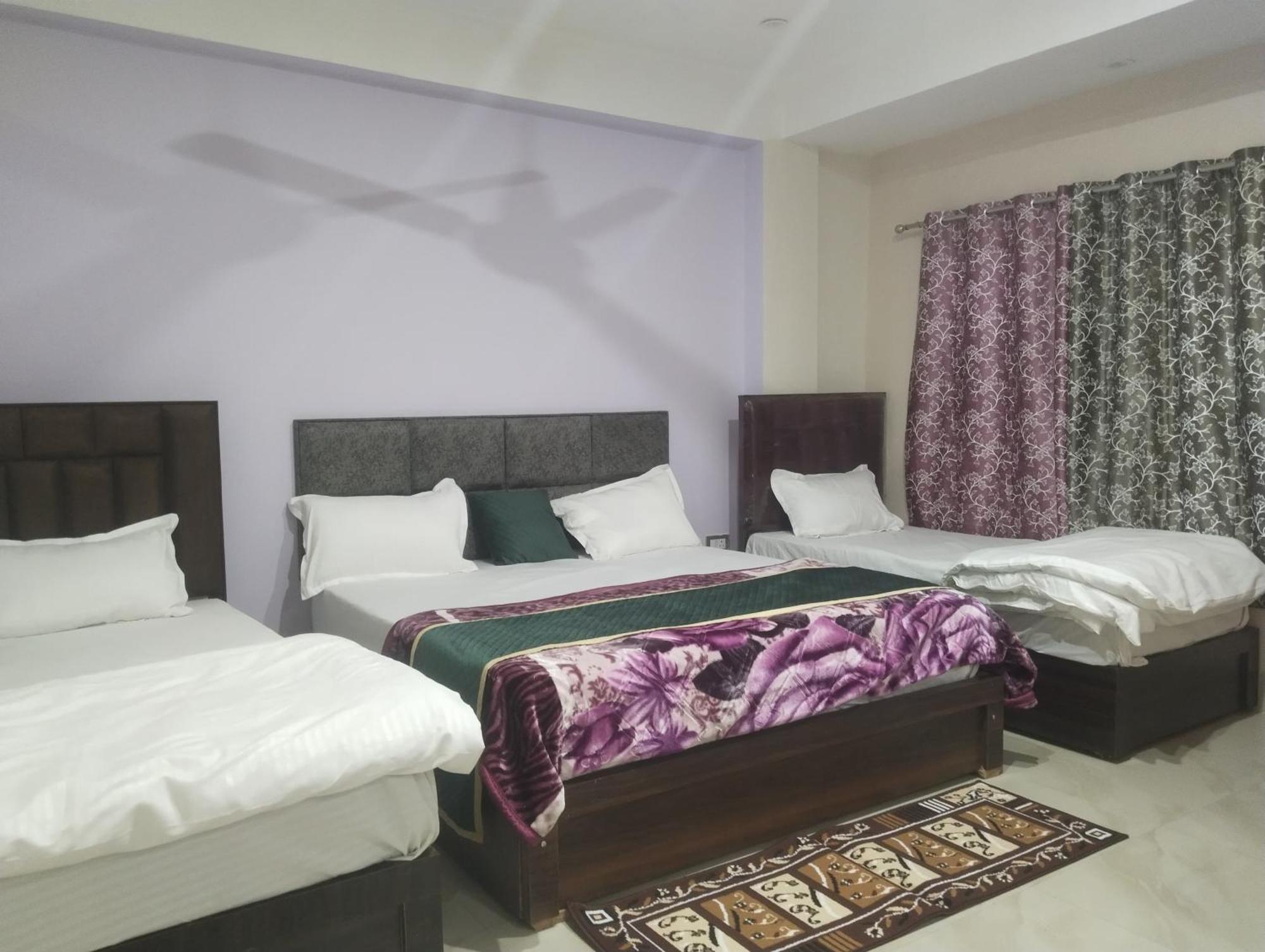 Hotel Dixit Residency Vrindāvan Exterior foto